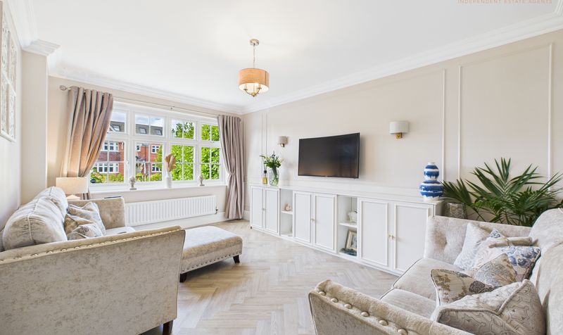 Cavalry Close, Saighton, CH3