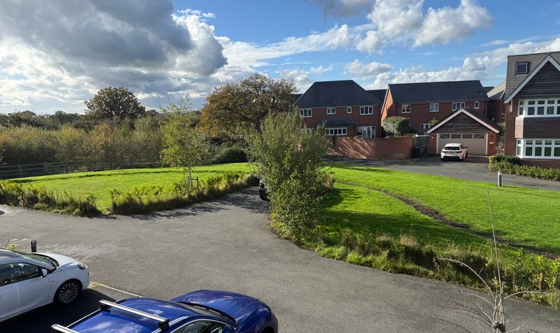 Cavalry Close, Saighton, CH3