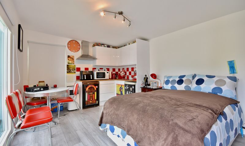 Links Road, Ashtead, KT21