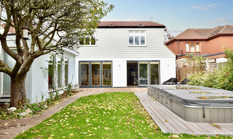 Links Road, Ashtead, KT21