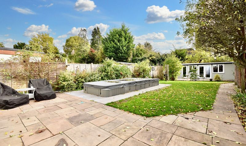 Links Road, Ashtead, KT21