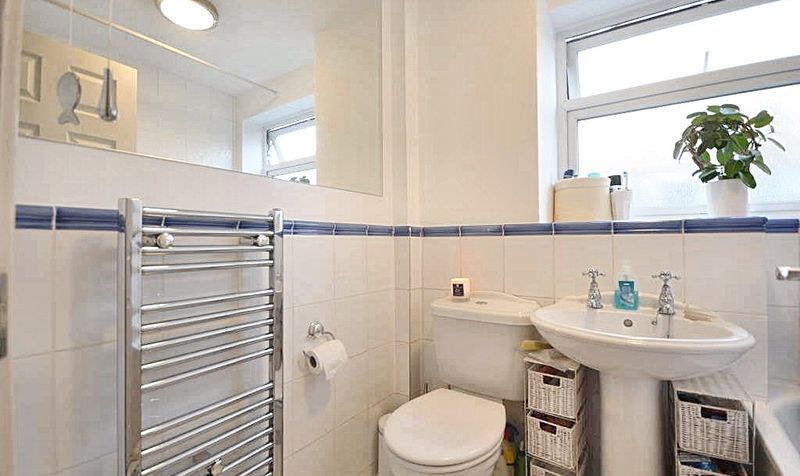 Cyclamen Way, Epsom, KT19