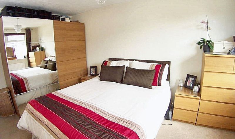 Cyclamen Way, Epsom, KT19