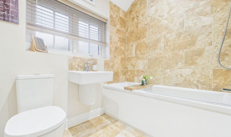 Arnhem Way, Saighton, CH3