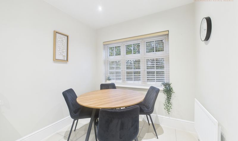 Arnhem Way, Saighton, CH3