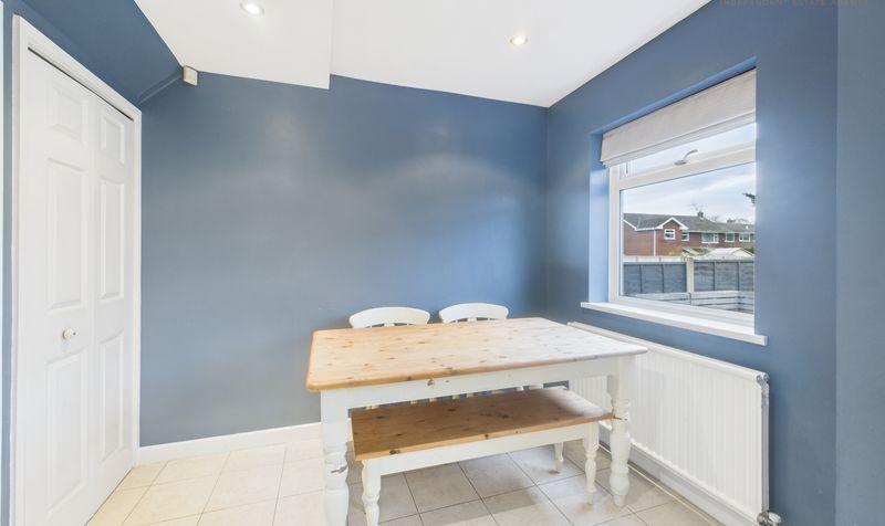 Hilltop Road, Guilden Sutton, CH3