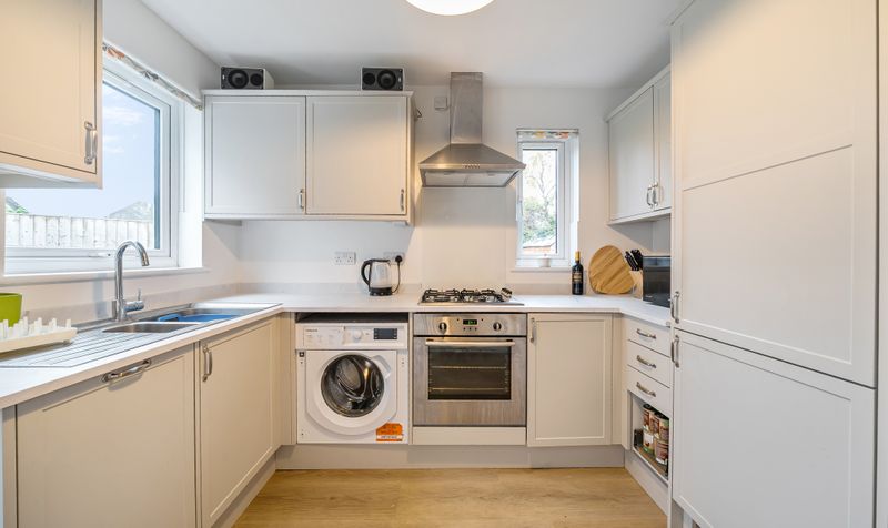 Bucknills Close, Epsom, KT18