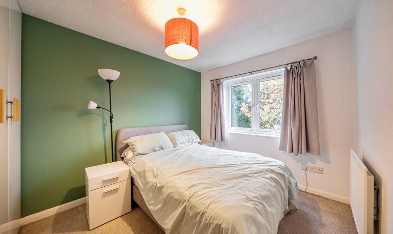 Bucknills Close, Epsom, KT18