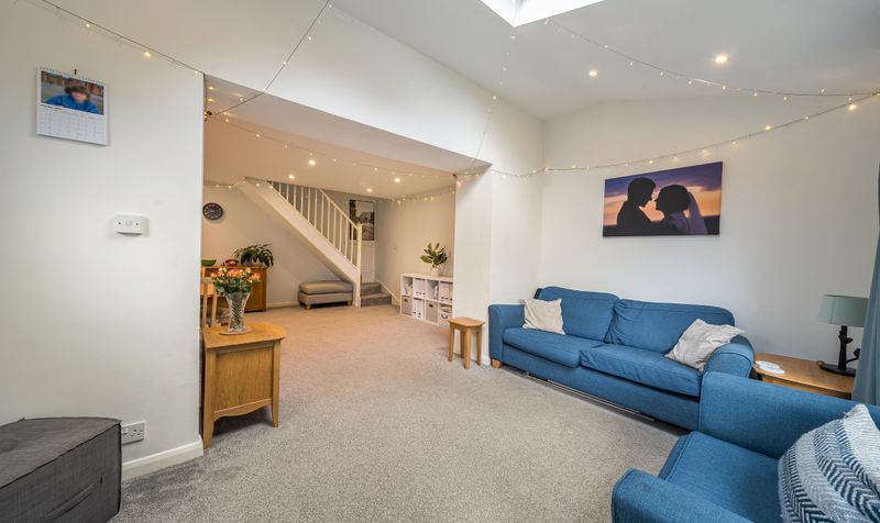 Bucknills Close, Epsom, KT18