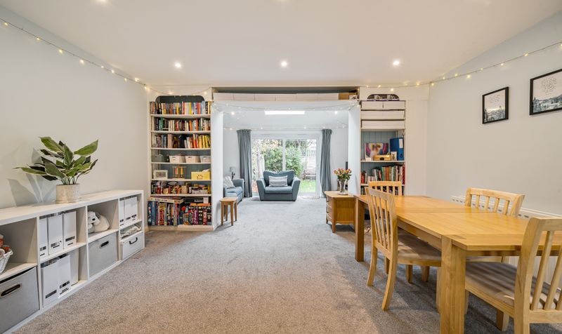 Bucknills Close, Epsom, KT18