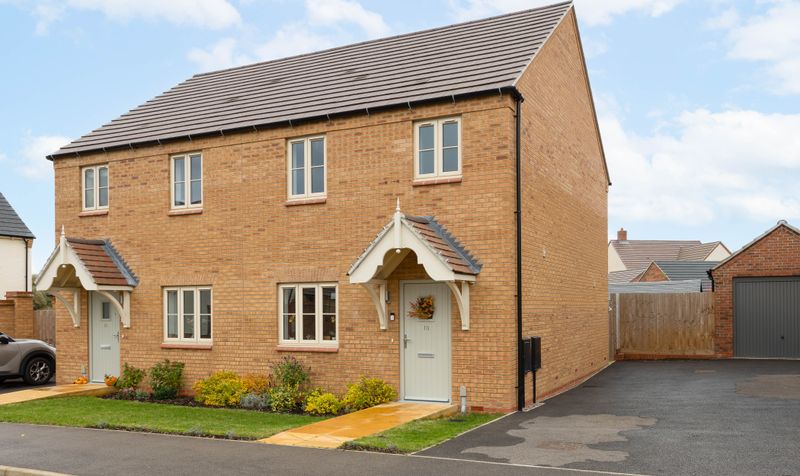 3 Bedroom House For Sale – Edinburgh Grove, Clifton, SG17