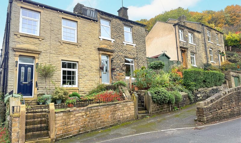 Wood End Road, Huddersfield, HD4