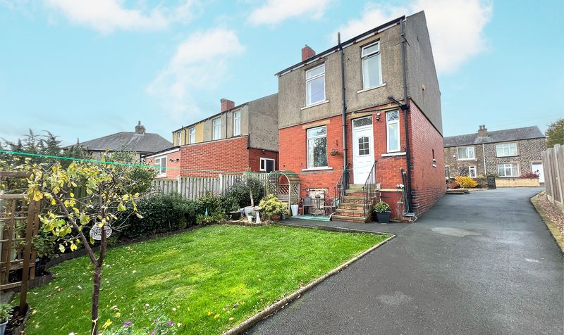 Longfield Avenue, Huddersfield, HD5