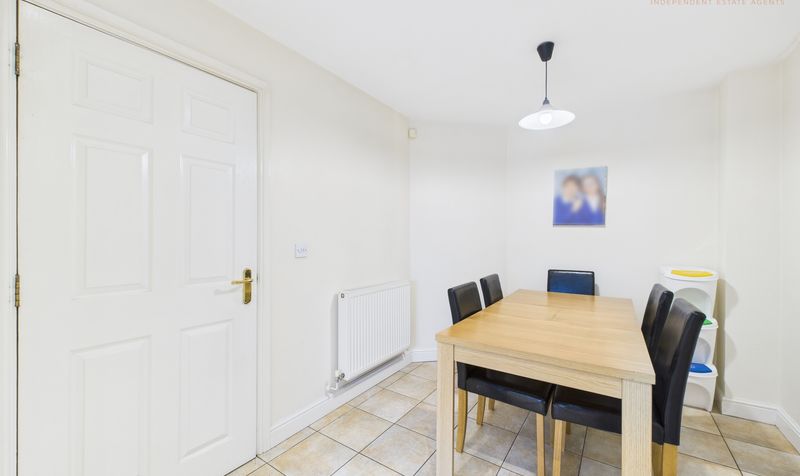 Hoole Lane, Hoole, CH2