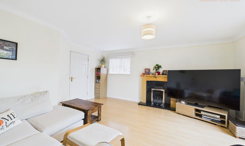 Hoole Lane, Hoole, CH2