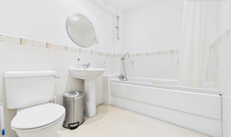 Hoole Lane, Hoole, CH2