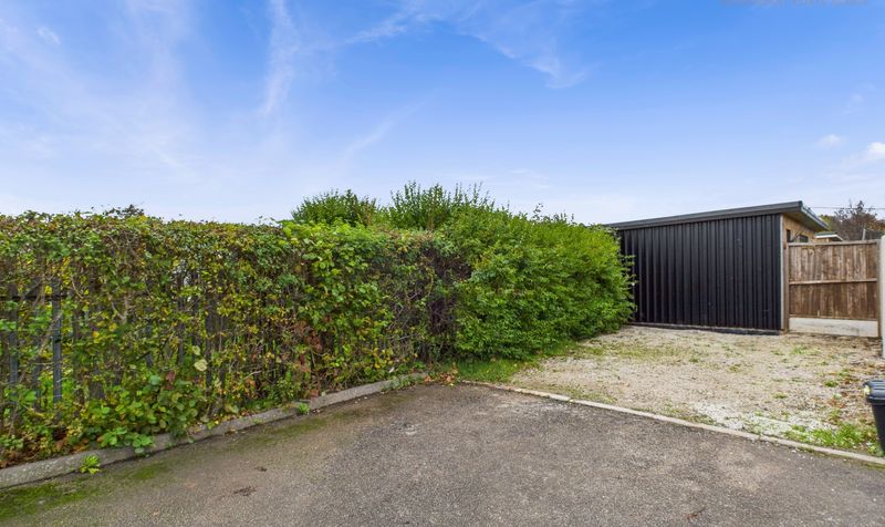 Hoole Lane, Hoole, CH2