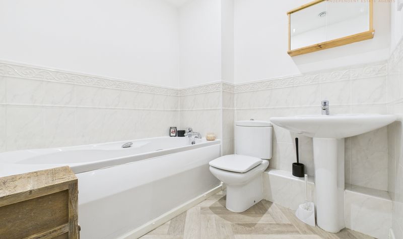 Wycliffe Court, Hoole, CH2