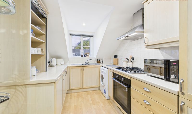 Wycliffe Court, Hoole, CH2