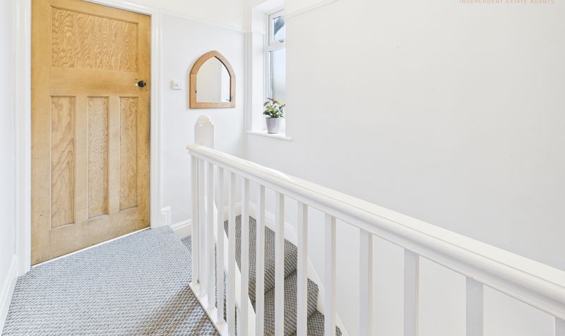 Caughall Road, Upton, CH2