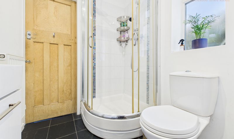 Caughall Road, Upton, CH2