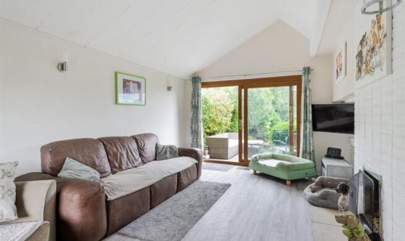 Rose Bushes, Epsom, KT17