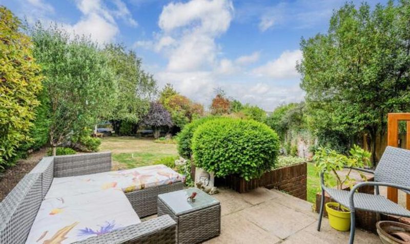 Rose Bushes, Epsom, KT17