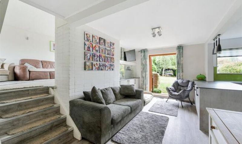 Rose Bushes, Epsom, KT17