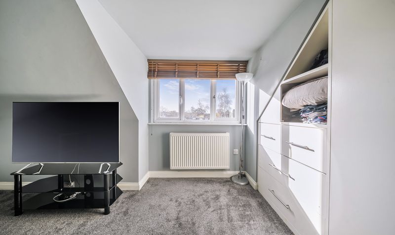 Vernon Close, Servalan Court, KT19