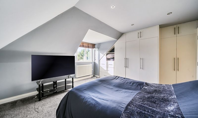 Vernon Close, Servalan Court, KT19