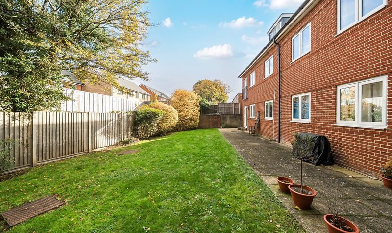 Vernon Close, Servalan Court, KT19