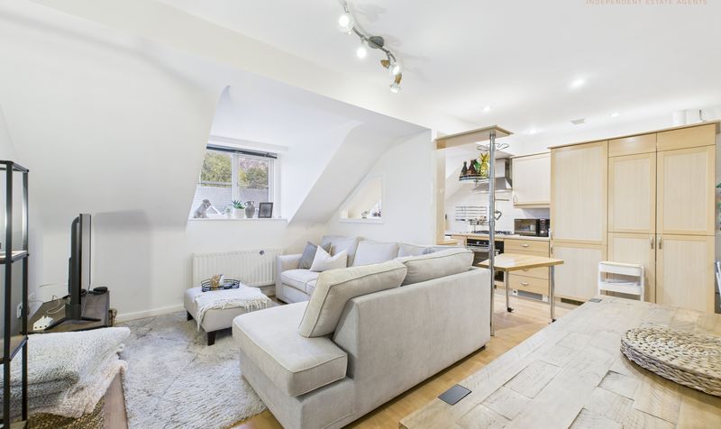 Wycliffe Court, Hoole, CH2