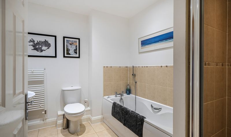 Grosvenor Road, Epsom, KT18