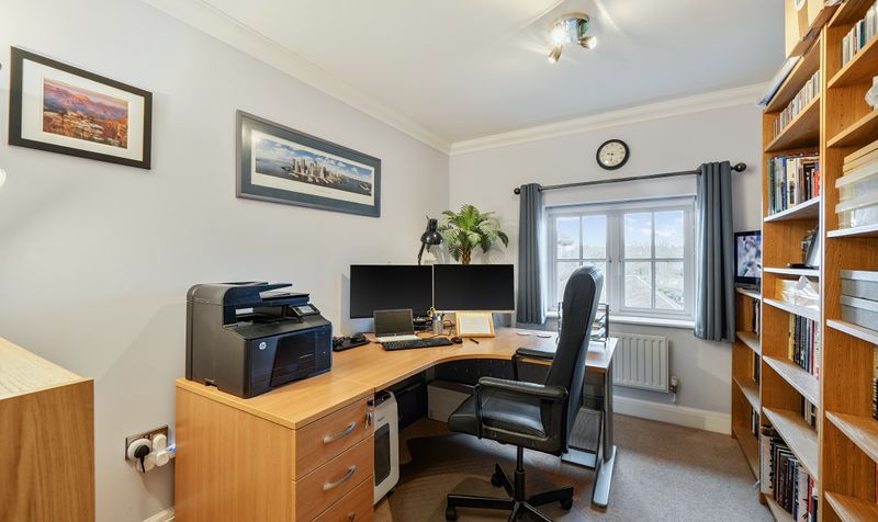 Grosvenor Road, Epsom, KT18