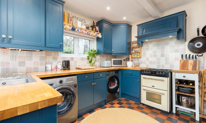 2 Bedroom House For Sale &ndash; Old Park Road, Hitchin, SG5 2