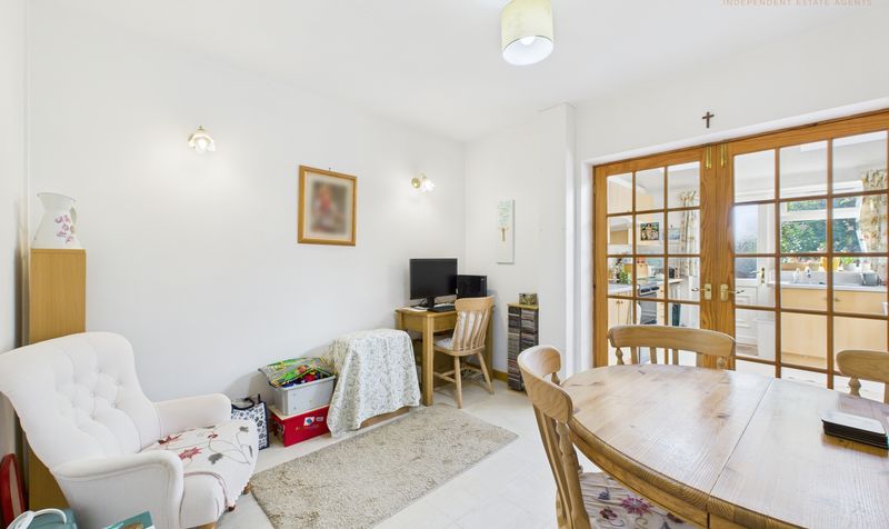 Neville Road, Boughton, CH3