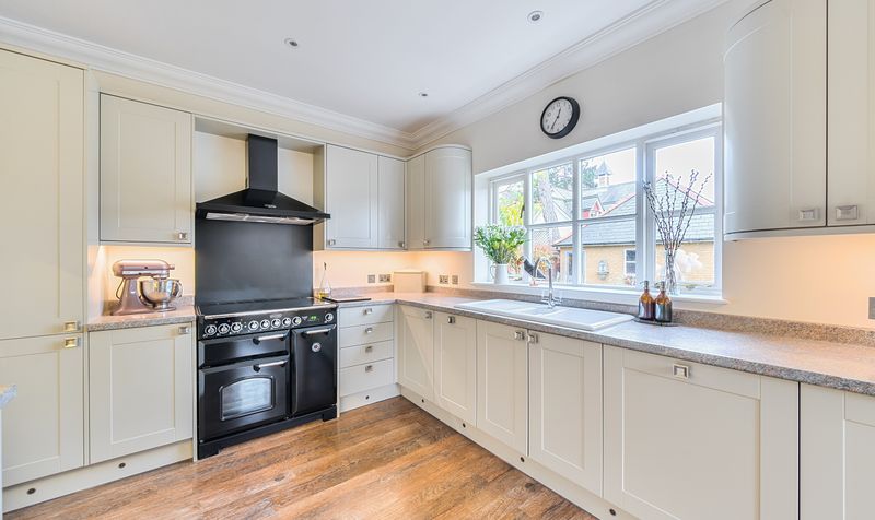 Caithness Drive, Epsom, KT18