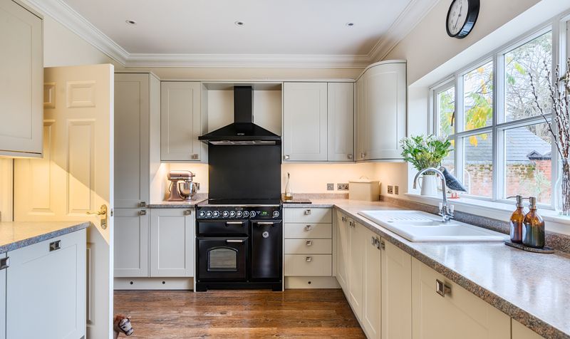 Caithness Drive, Epsom, KT18