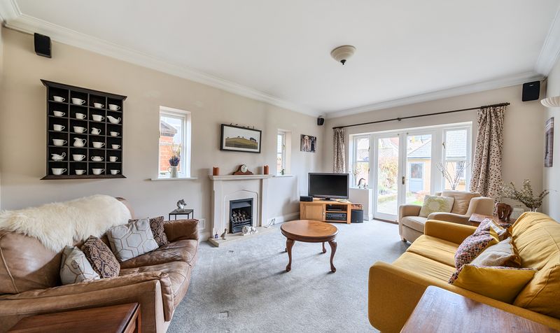 Caithness Drive, Epsom, KT18