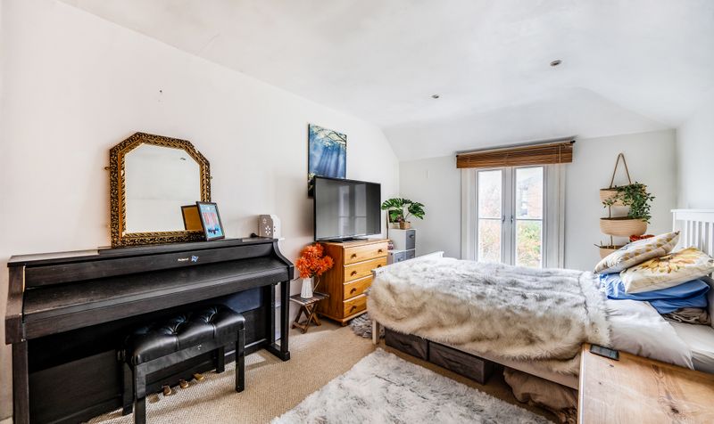 Lintons Lane, Epsom, KT17