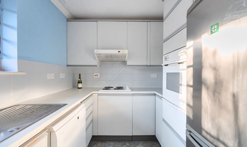 Oakmead Green, Epsom, KT18