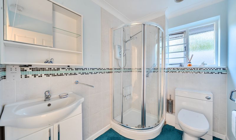 Oakmead Green, Epsom, KT18