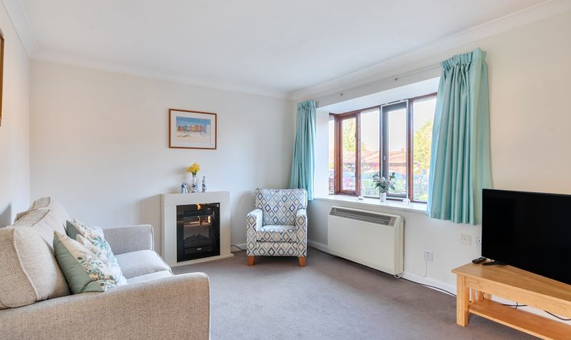 Oakmead Green, Epsom, KT18