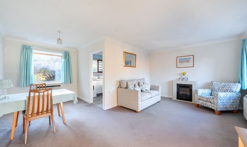 Oakmead Green, Epsom, KT18