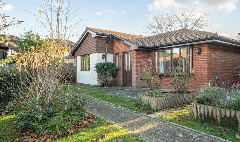 Oakmead Green, Epsom, KT18
