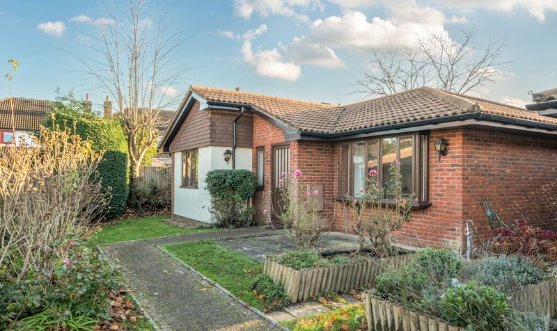 Oakmead Green, Epsom, KT18