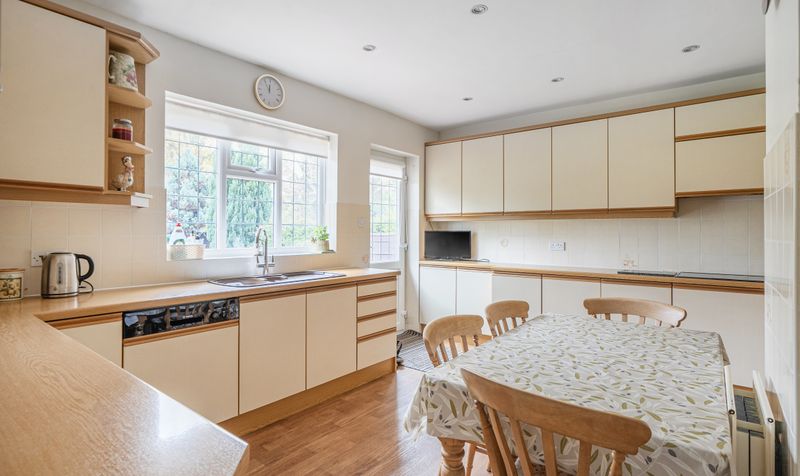 Links Road, Ashtead, KT21