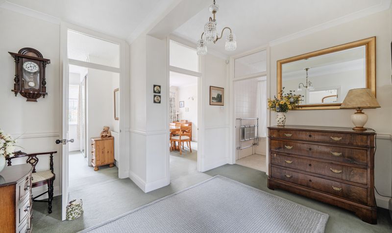 Links Road, Ashtead, KT21