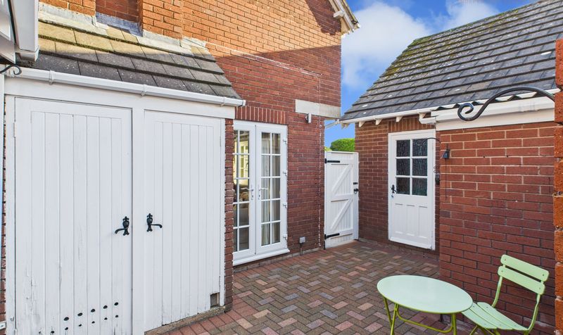 Home Park, Mollington, CH1