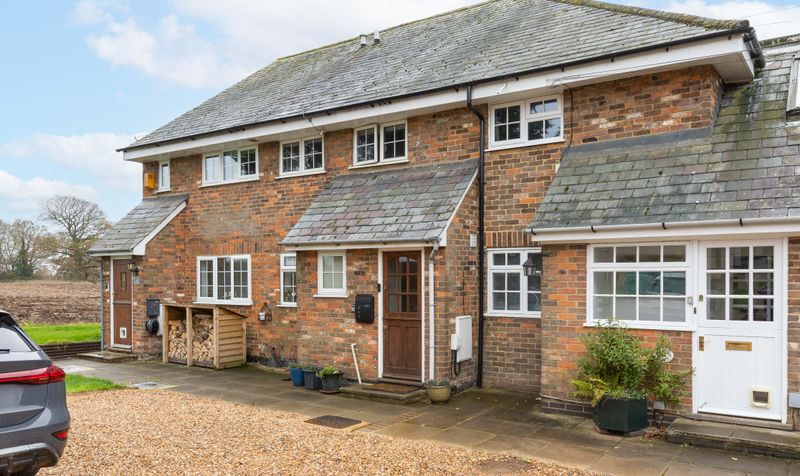 4 Bedroom House For Sale – Darley Hall, Luton, LU2